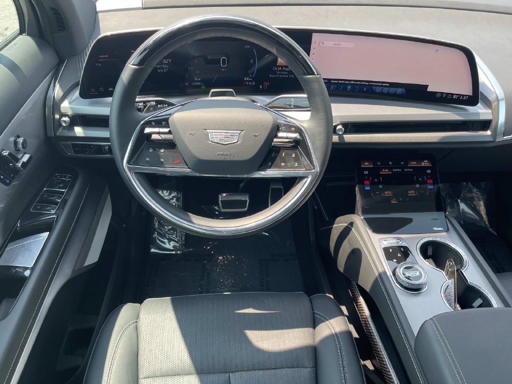 Certified 2026 Cadillac Vistiq Sport w/ LPO, Floor Liner Package AWD/4WD image 15