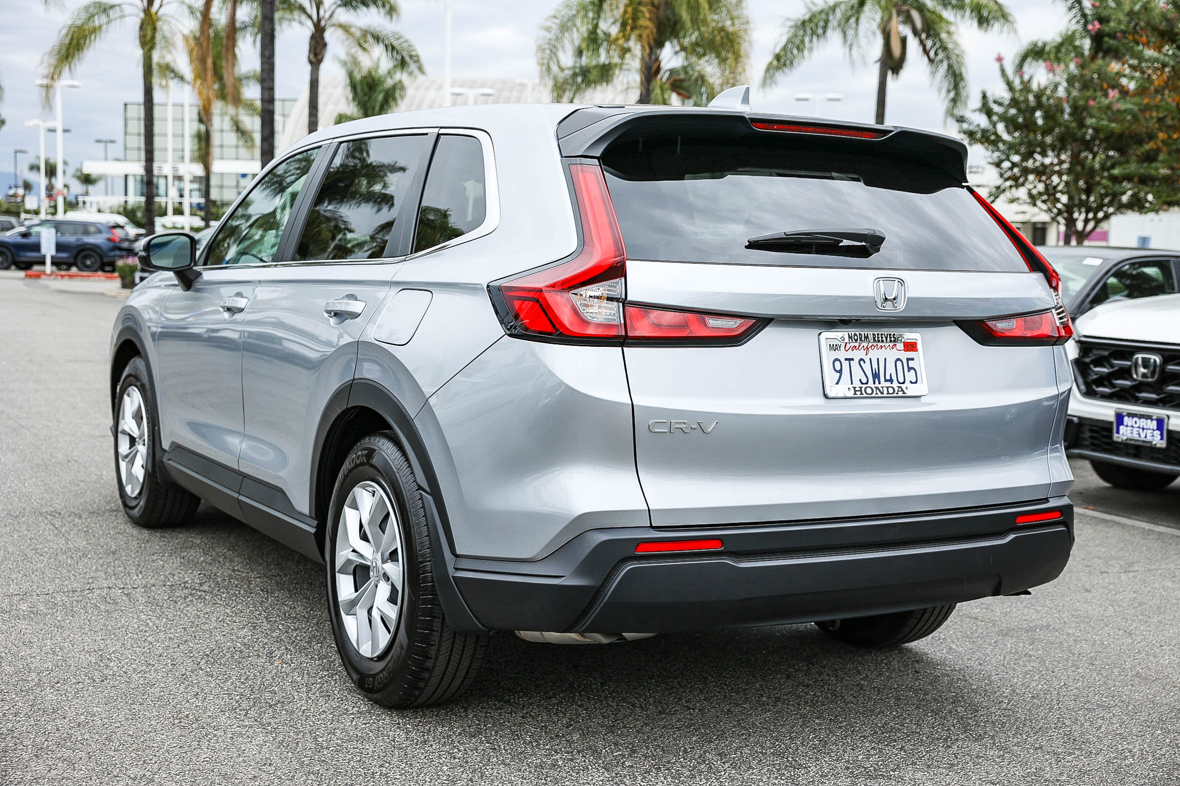 Used 2025 Honda CR-V LX image 8