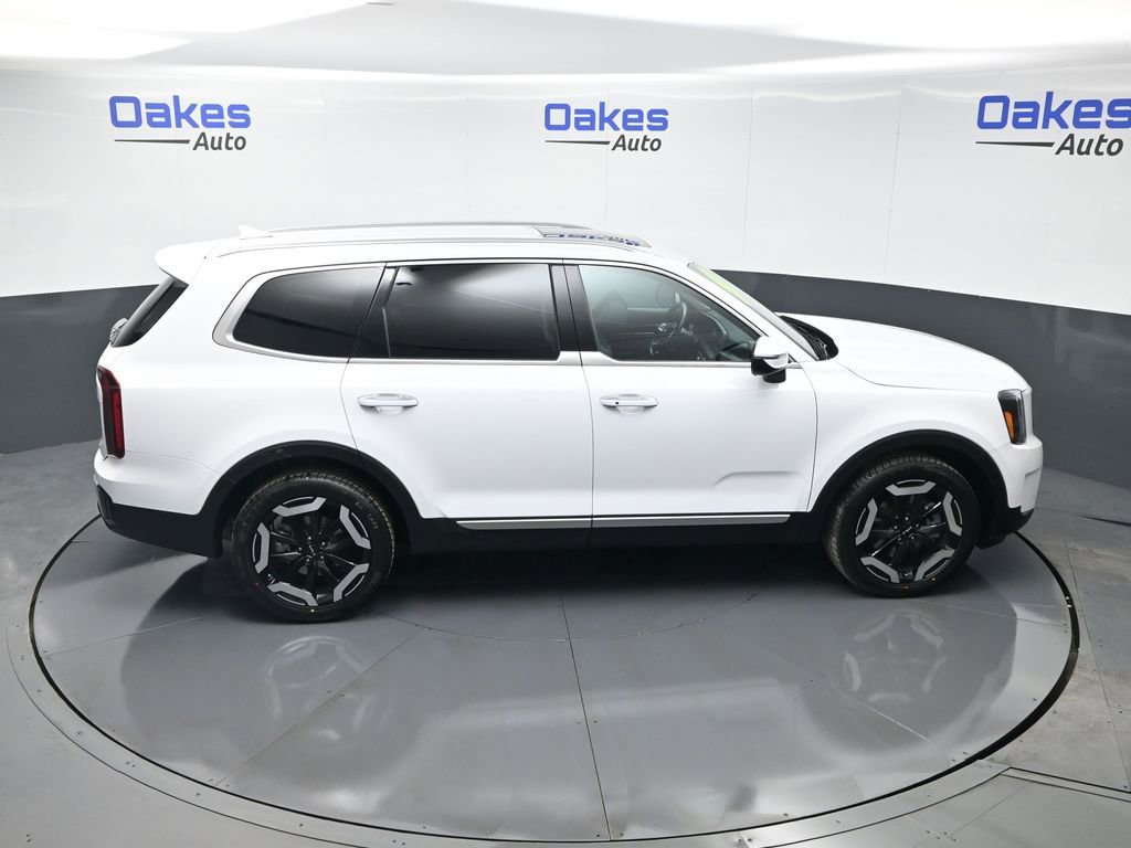 Certified 2024 Kia Telluride S w/ S Sunroof Package image 56