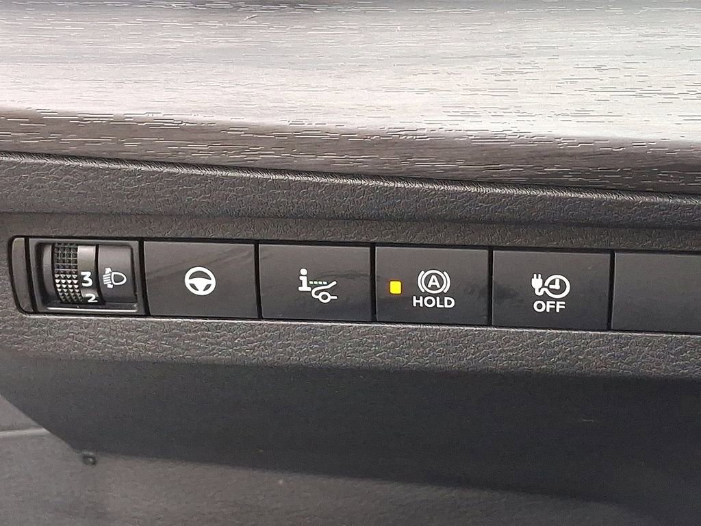 Used 2023 Nissan Ariya FWD image 25