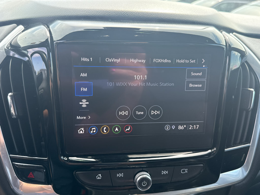 Certified 2022 Chevrolet Traverse RS w/ LPO, Floor Liner Package AWD/4WD image 19