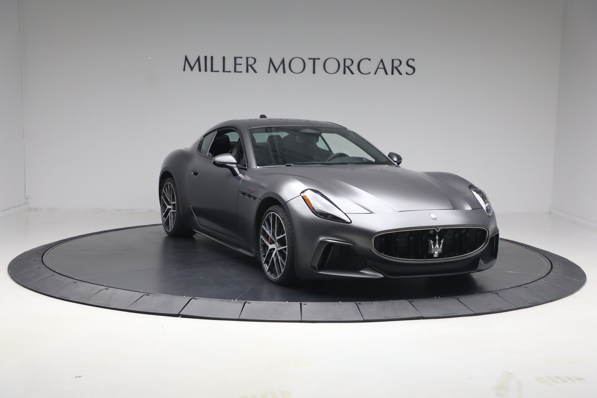 Certified 2024 Maserati GranTurismo Trofeo AWD/4WD image 11