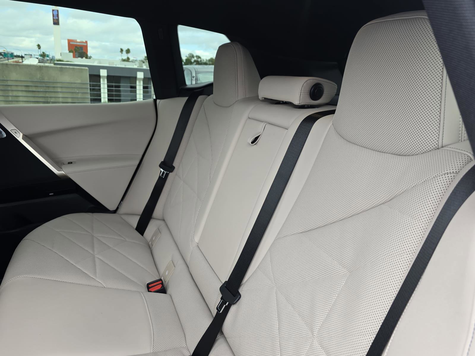 New 2026 BMW iX xDrive60 w/ Premium Package image 11