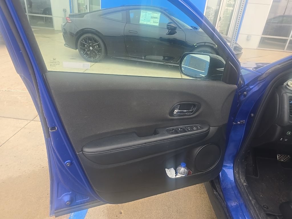 Used 2019 Honda HR-V Sport image 8