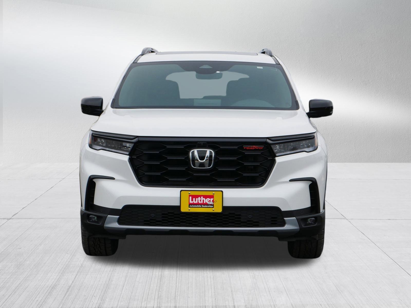 New 2025 Honda Pilot TrailSport image 2