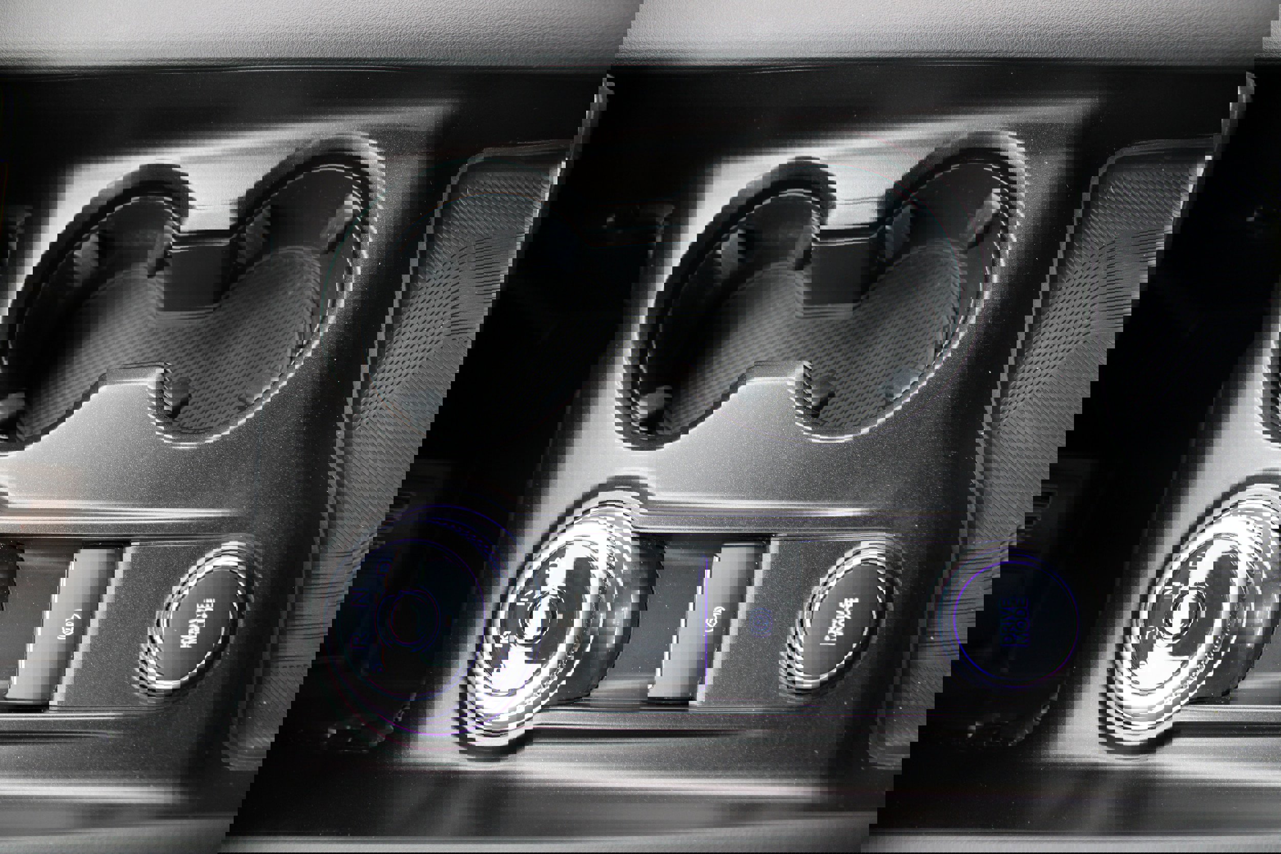 Used 2025 Ford Explorer ST-Line w/ ST-Line Street Pack image 25