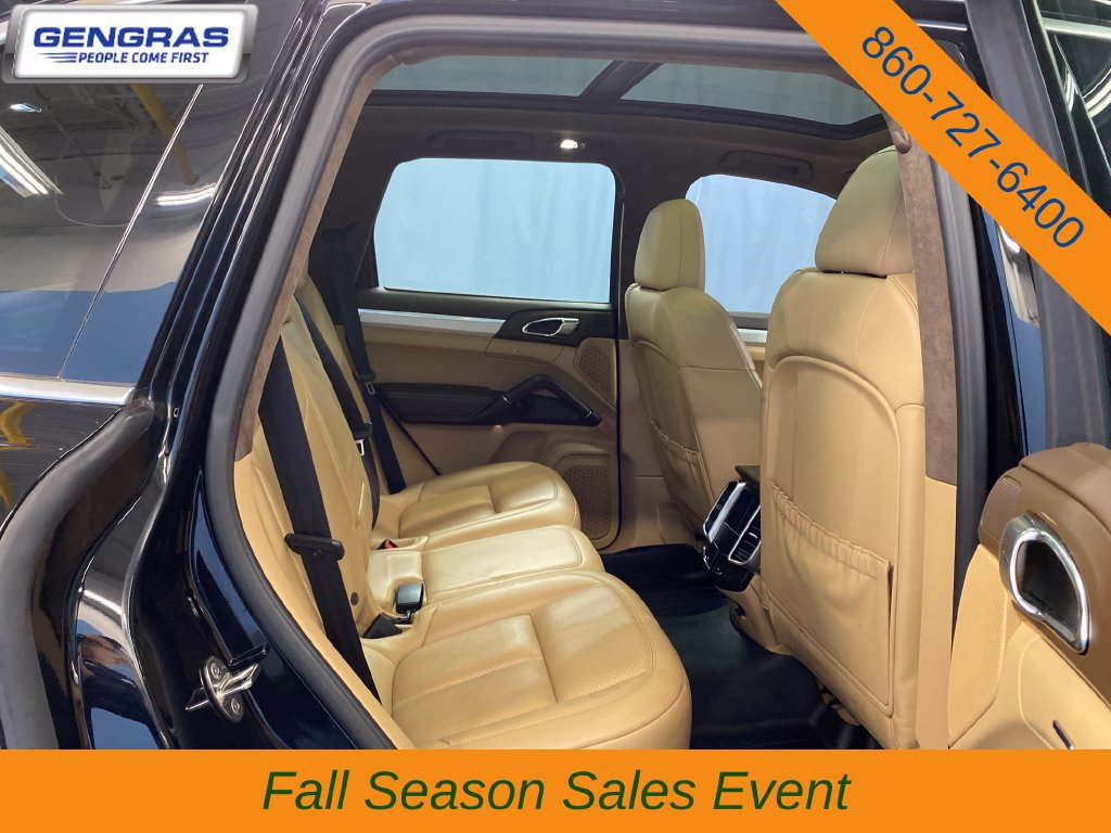 Used 2015 Porsche Cayenne Turbo AWD/4WD image 36