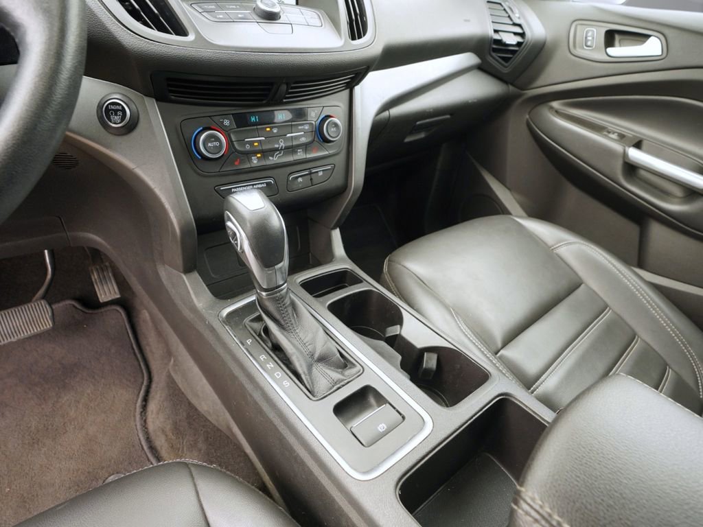 Used 2019 Ford Escape SEL image 13