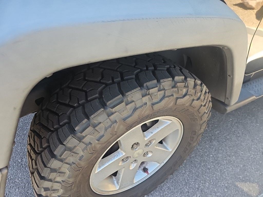 Used 2008 Jeep Wrangler X AWD/4WD image 23