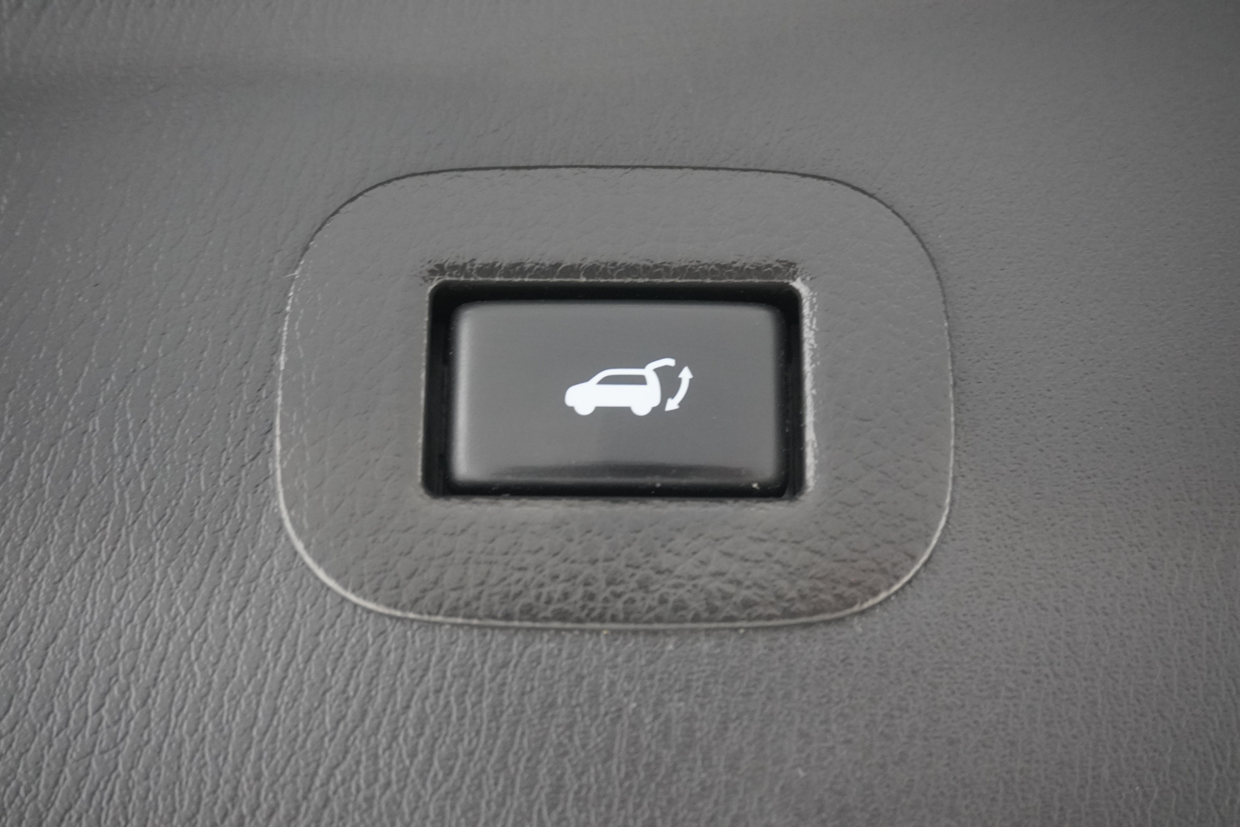 Used 2018 INFINITI QX80 2WD w/ Deluxe Technology Package image 33