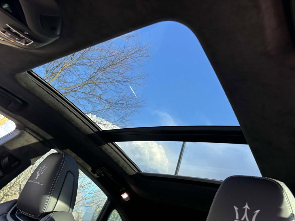 New 2023 Maserati Levante Modena image 43