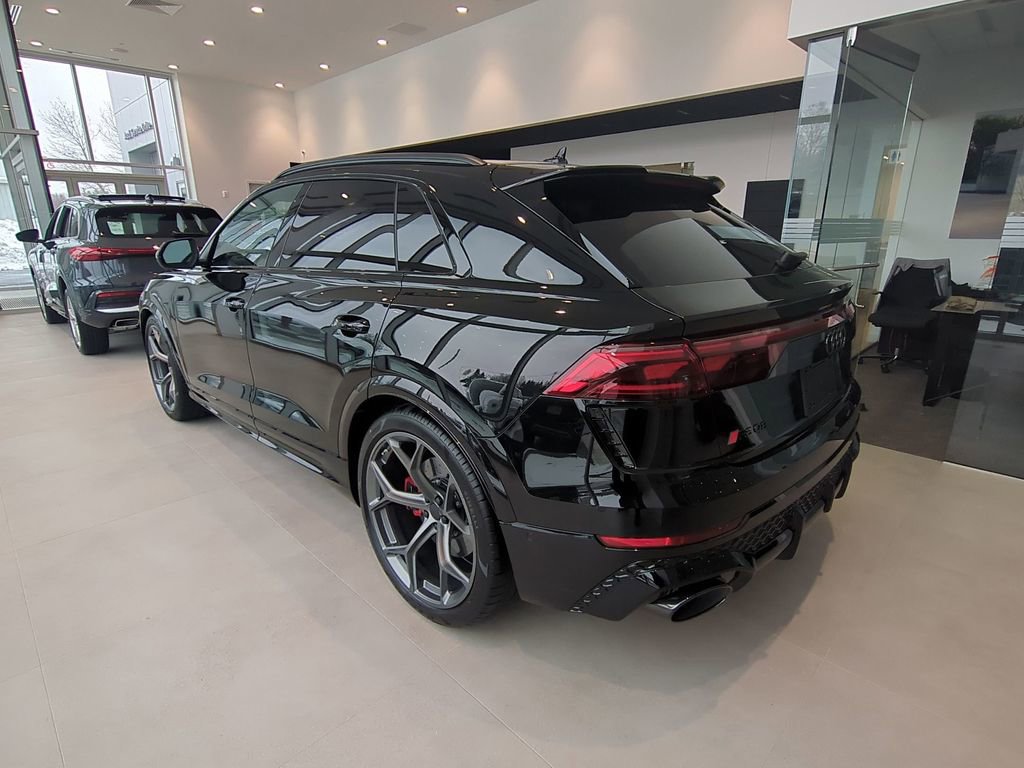 New 2026 Audi RS Q8 performance image 4