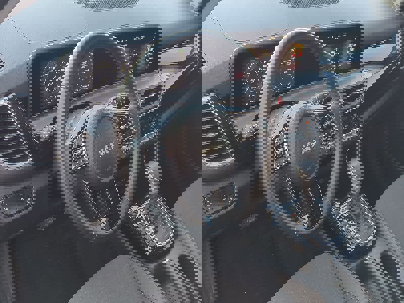 Used 2024 Kia Seltos S image 10