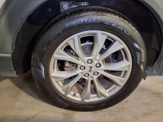 Certified 2023 Ford Explorer Limited RWD image 26