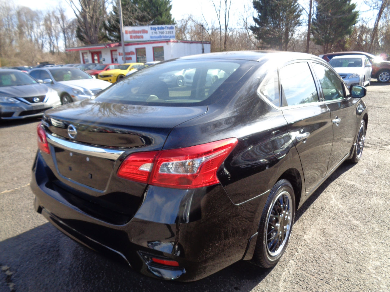 Used 2017 Nissan Sentra S image 5