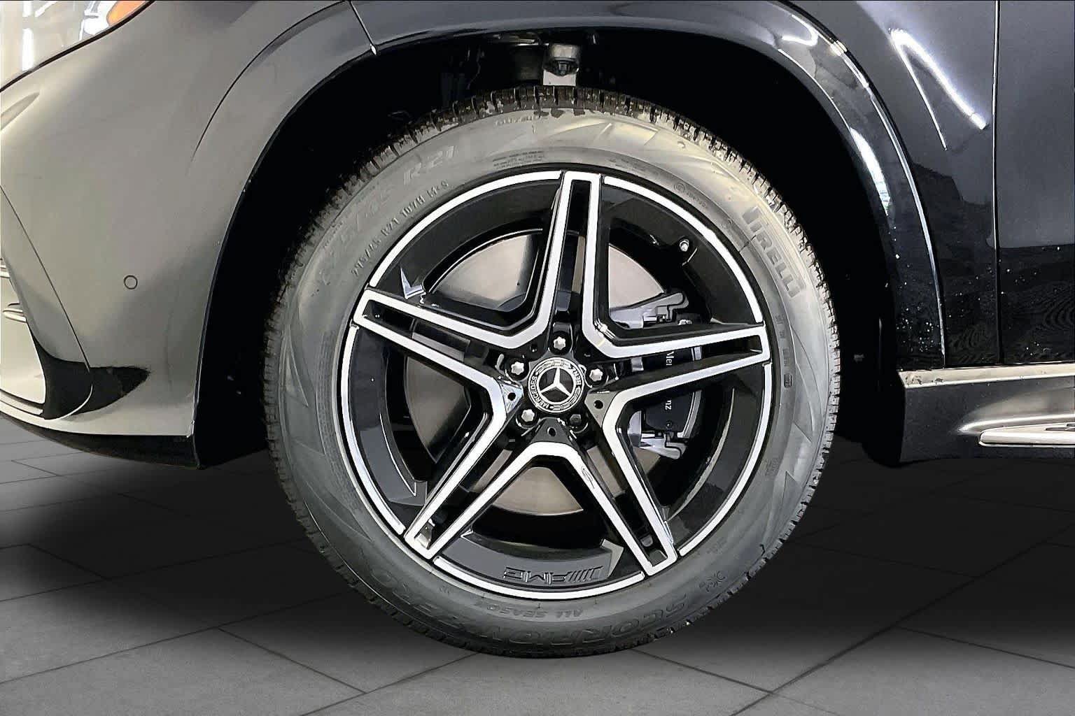 New 2027 Mercedes-Benz GLS 450 4MATIC image 17