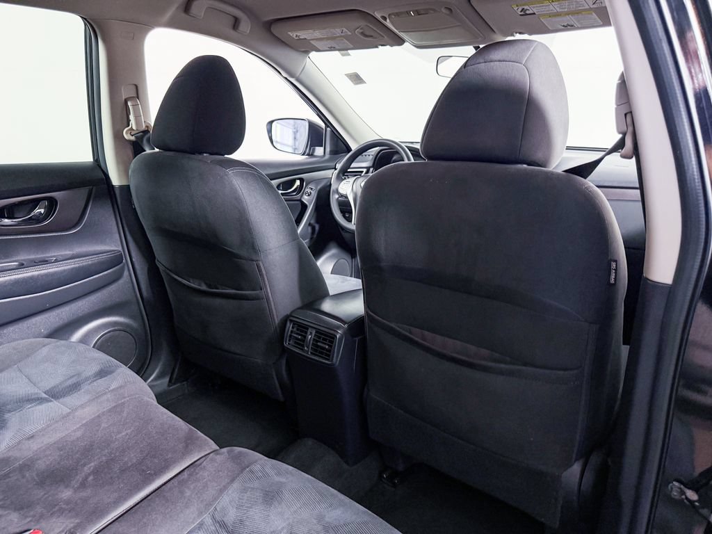 Used 2015 Nissan Rogue SV FWD image 34