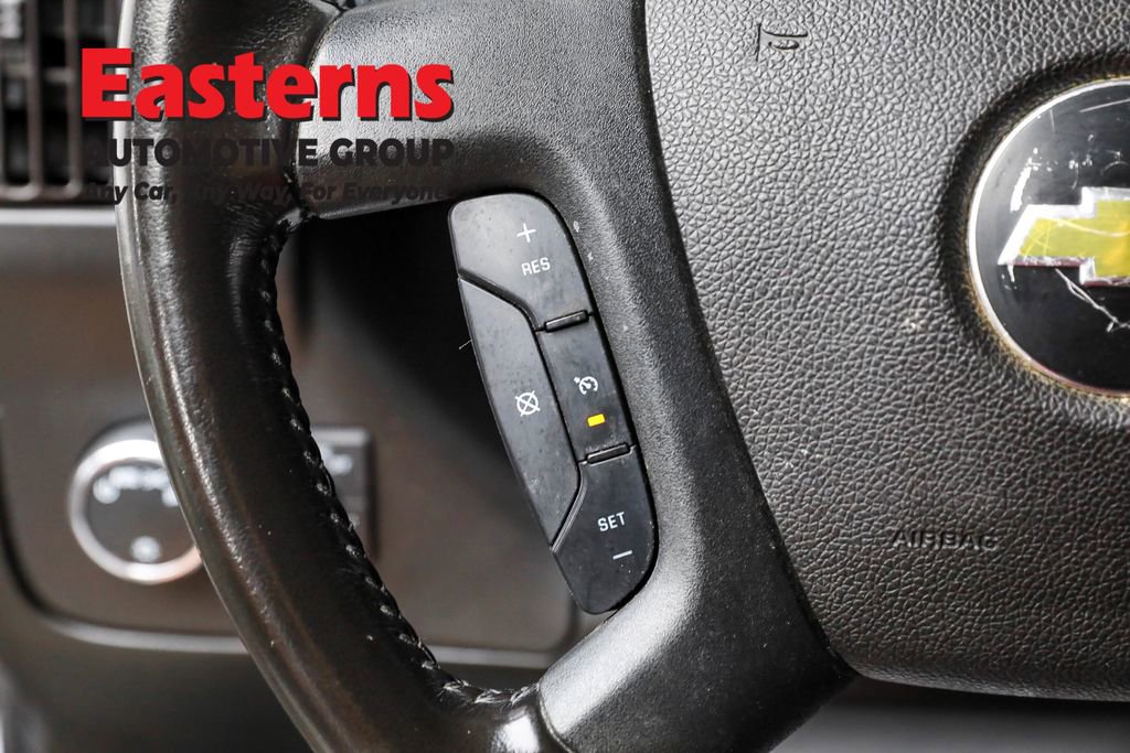 Used 2021 Chevrolet Express 2500 w/ Driver Convenience Package RWD image 15