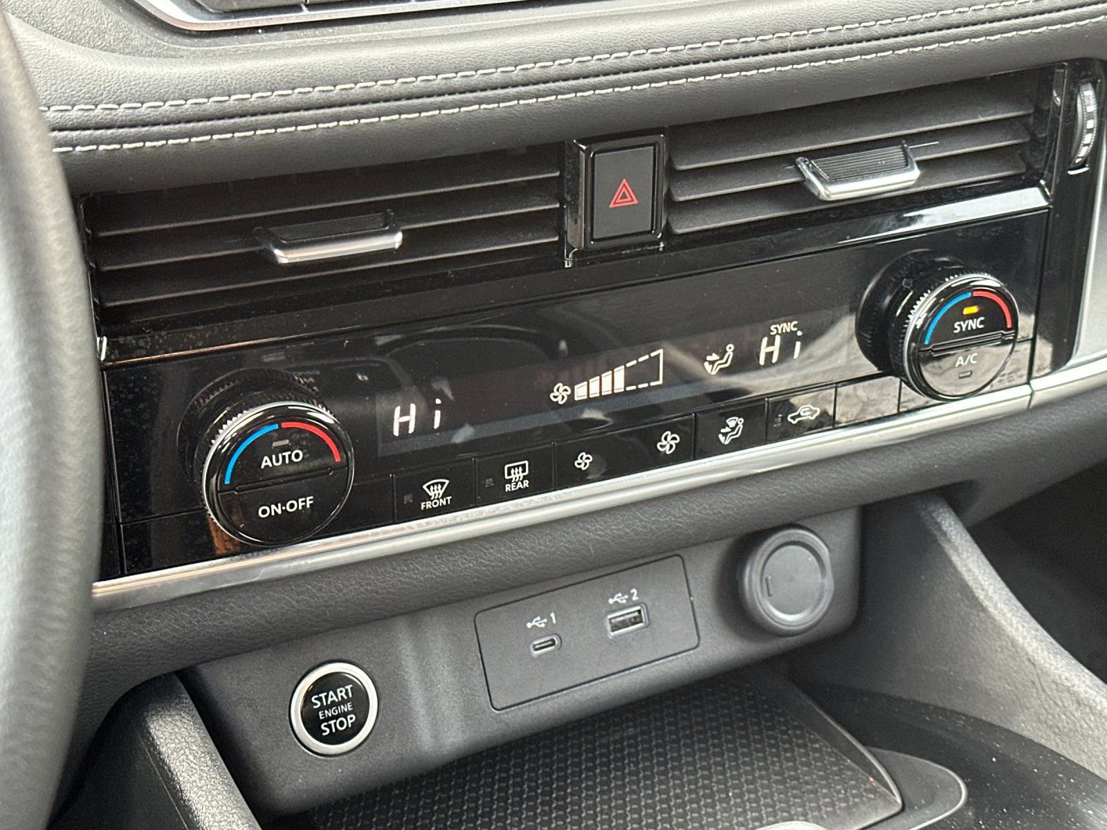 Used 2022 Nissan Rogue SV image 20