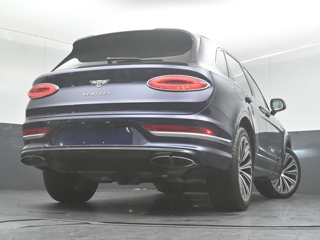 Used 2021 Bentley Bentayga image 34