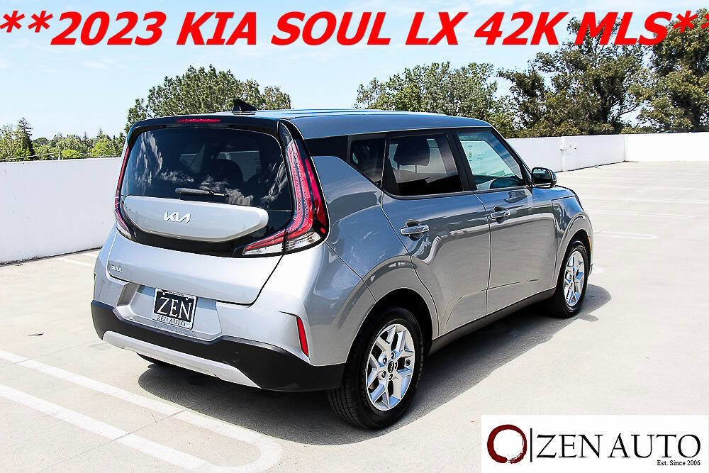 Used 2023 Kia Soul LX w/ Option Group 015 image 7
