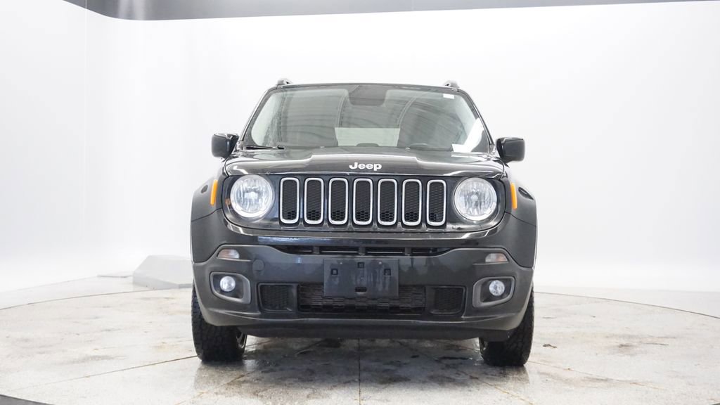Used 2017 Jeep Renegade Latitude w/ Cold Weather Group image 12
