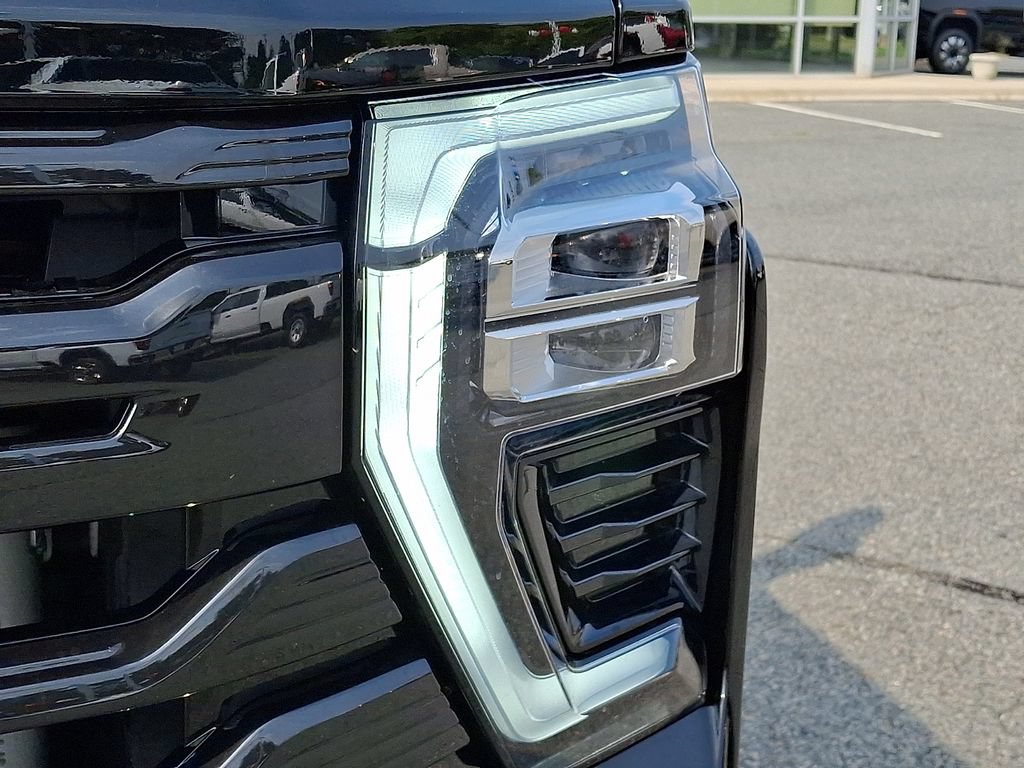 Certified 2026 Chevrolet Silverado 2500 High Country w/ High Country Premium Package AWD/4WD image 9