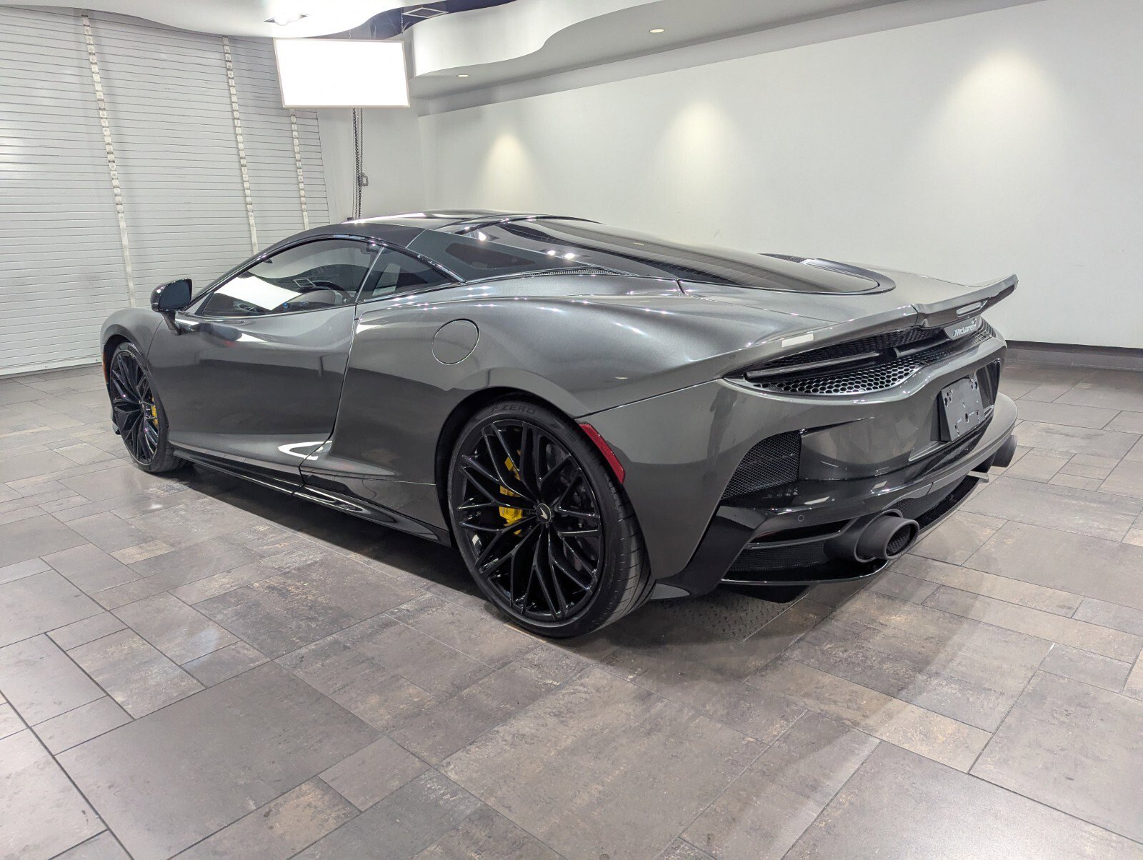 Used 2022 McLaren GT image 4