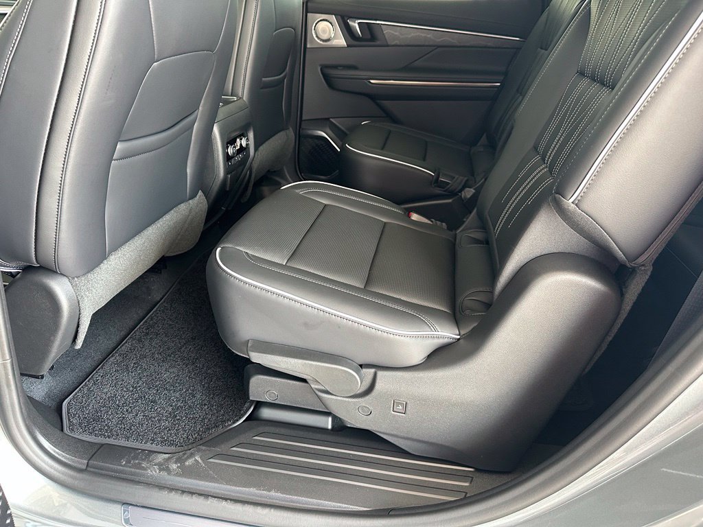 New 2026 Buick Enclave Avenir w/ Super Cruise Package FWD image 31