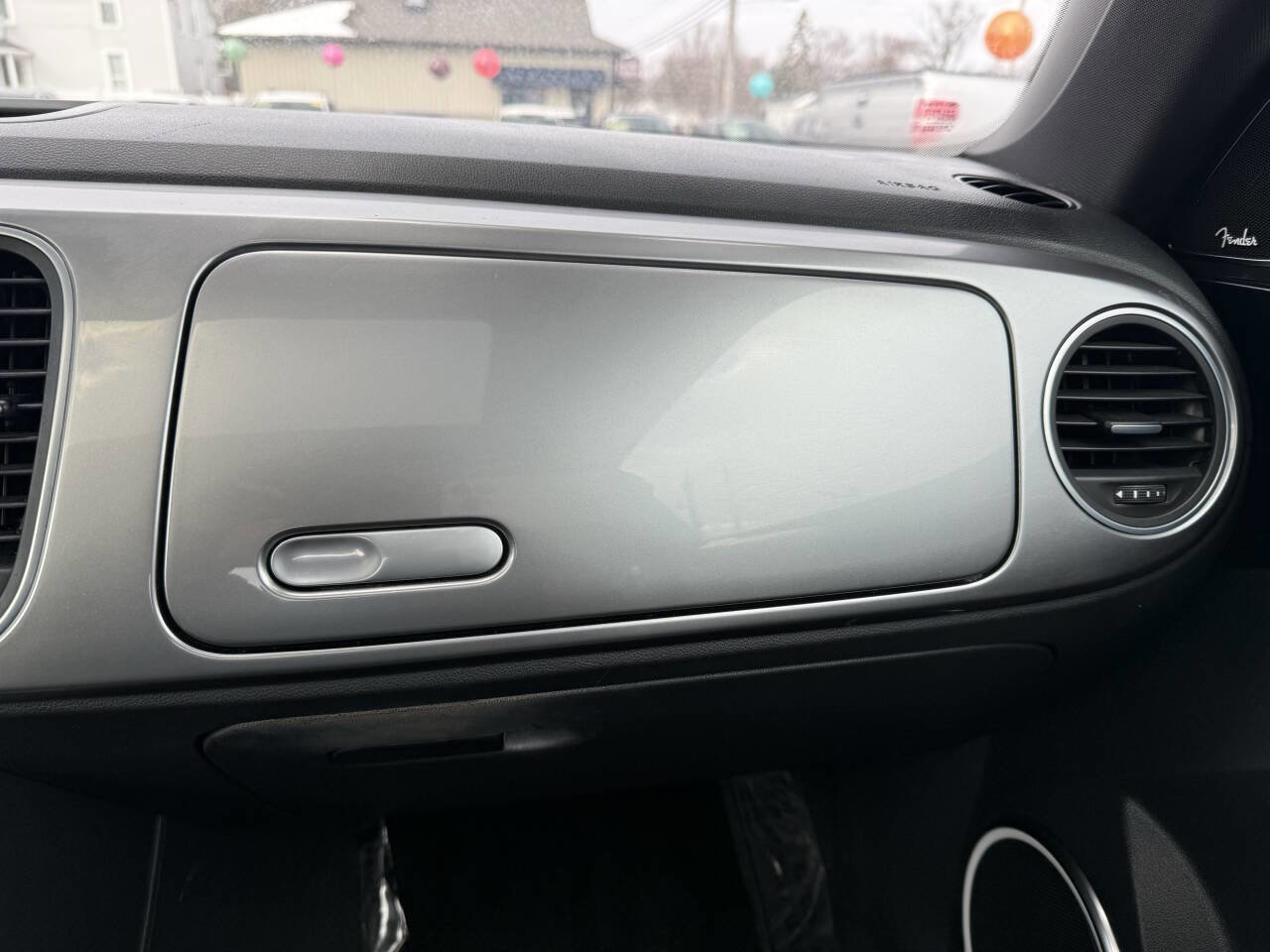 Used 2014 Volkswagen Beetle TDI image 16