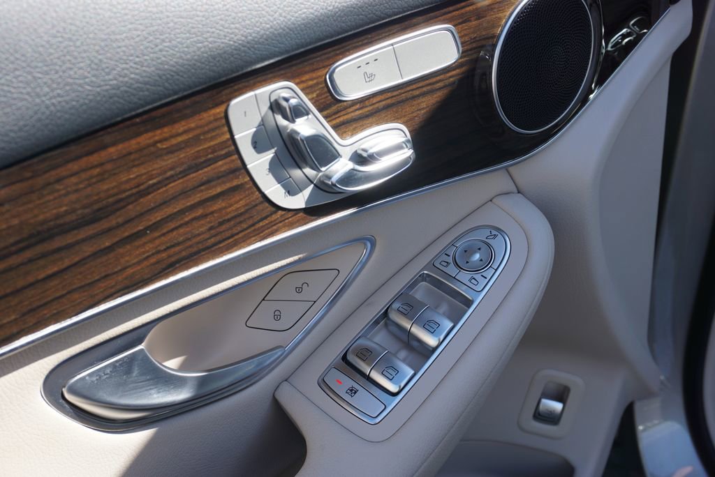 Used 2019 Mercedes-Benz GLC 300 image 19