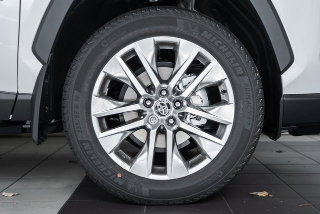 New 2025 Toyota RAV4 Limited image 18