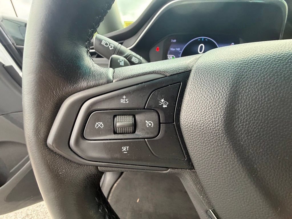 Used 2022 Chevrolet Bolt LT FWD image 29