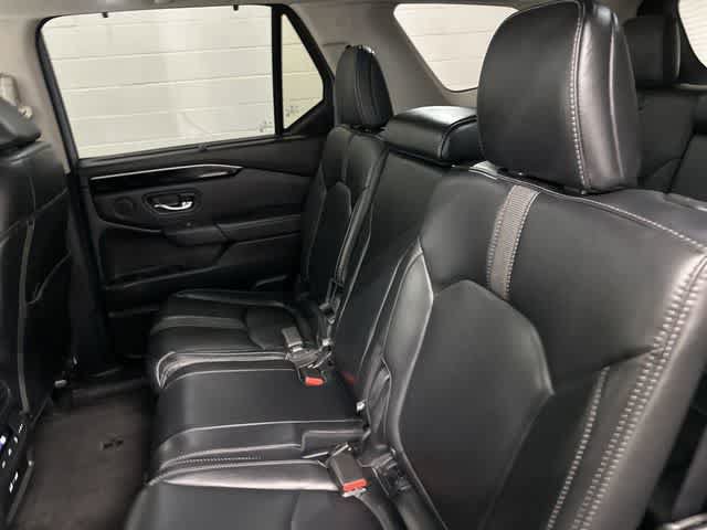 Used 2023 Honda Pilot Touring image 14