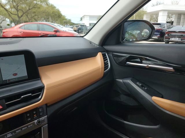 Certified 2024 Kia Seltos EX image 29