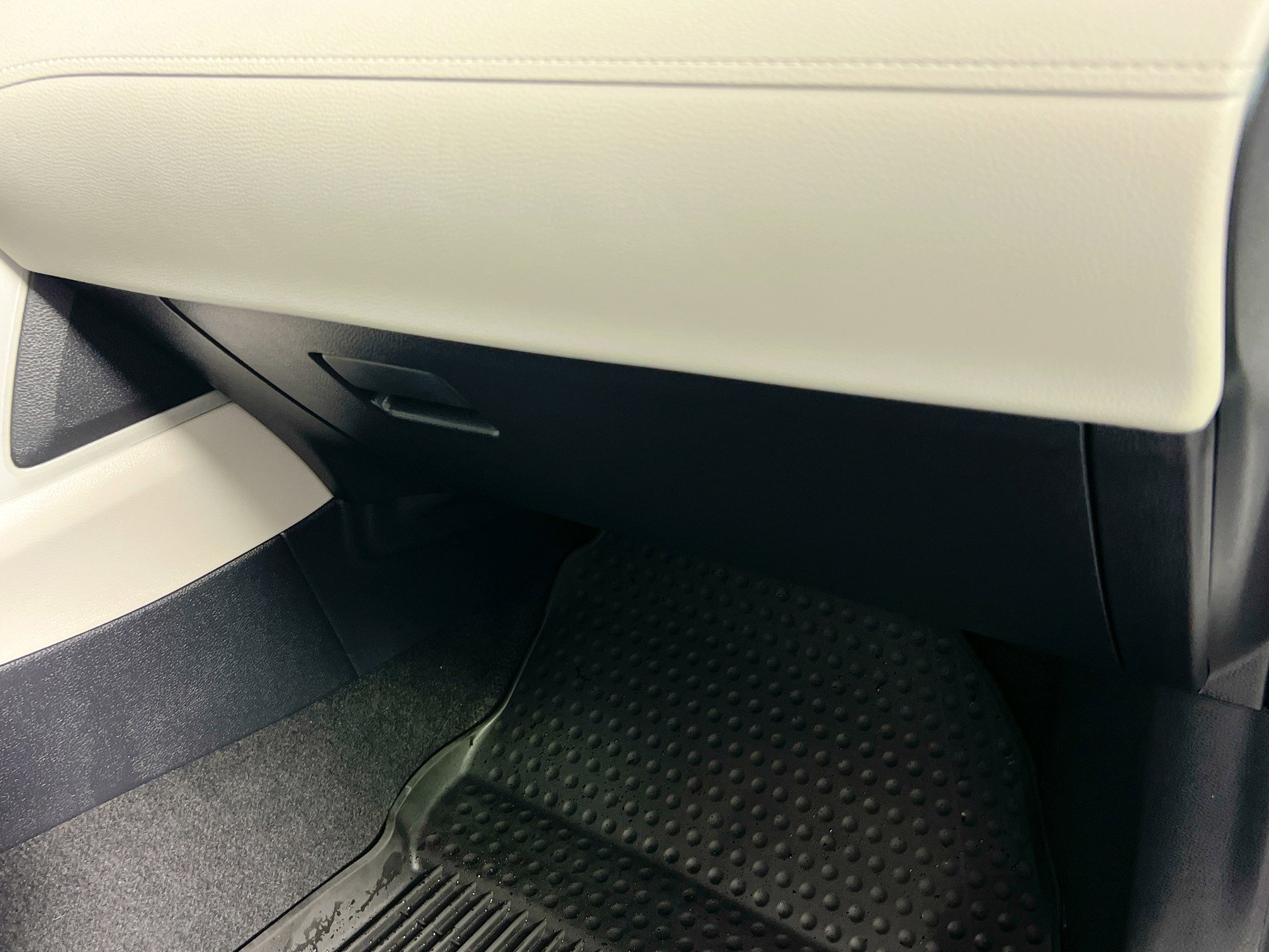 Used 2025 Toyota Corolla Cross L image 34