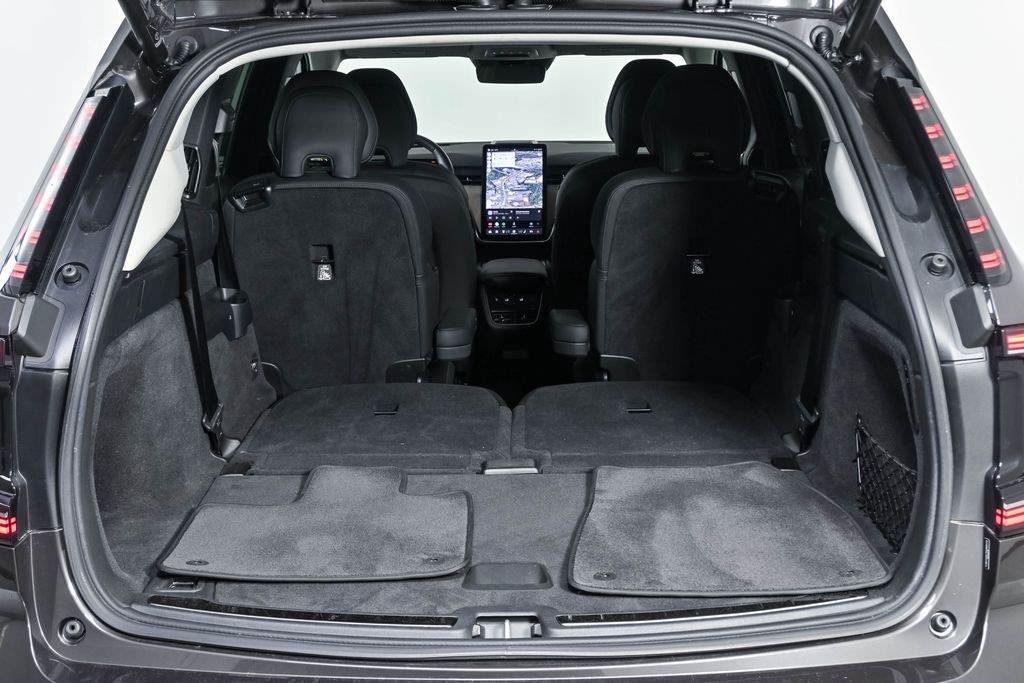 Certified 2025 Volvo EX90 Plus AWD/4WD image 32