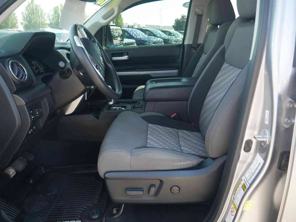 Used 2018 Toyota Tundra SR5 w/ SR5 Upgrade Package RWD image 15