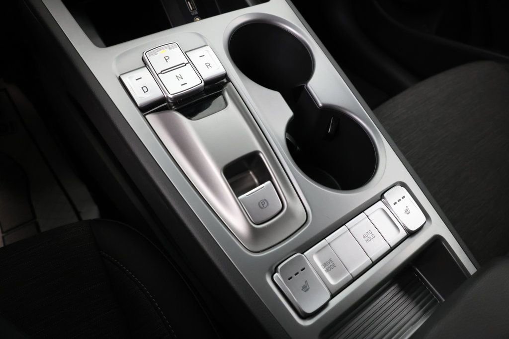 Used 2020 Hyundai Kona SEL w/ Cargo Package image 13