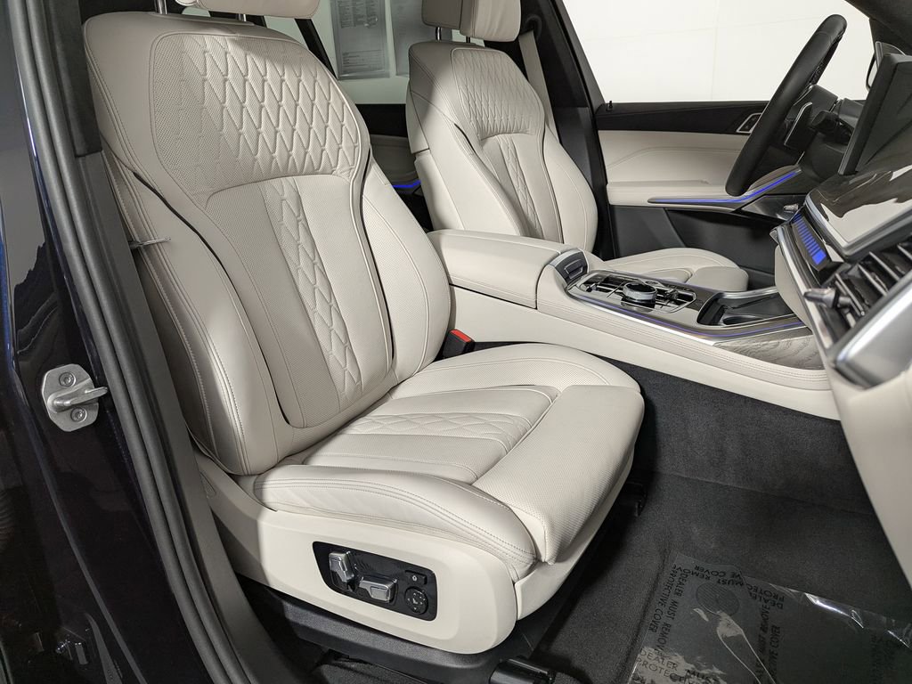 Used 2024 BMW X7 M60i w/ Executive Package AWD/4WD image 38