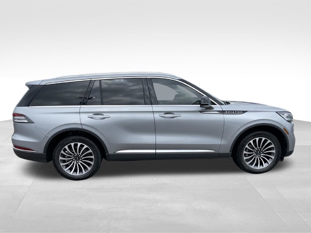 Used 2023 Lincoln Aviator Reserve AWD/4WD image 32