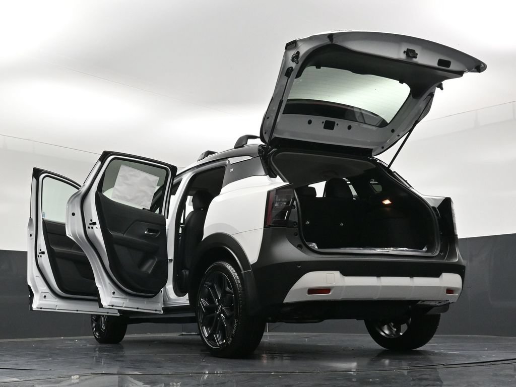 New 2026 Nissan Kicks SR w/ Cold Weather Package AWD/4WD image 36