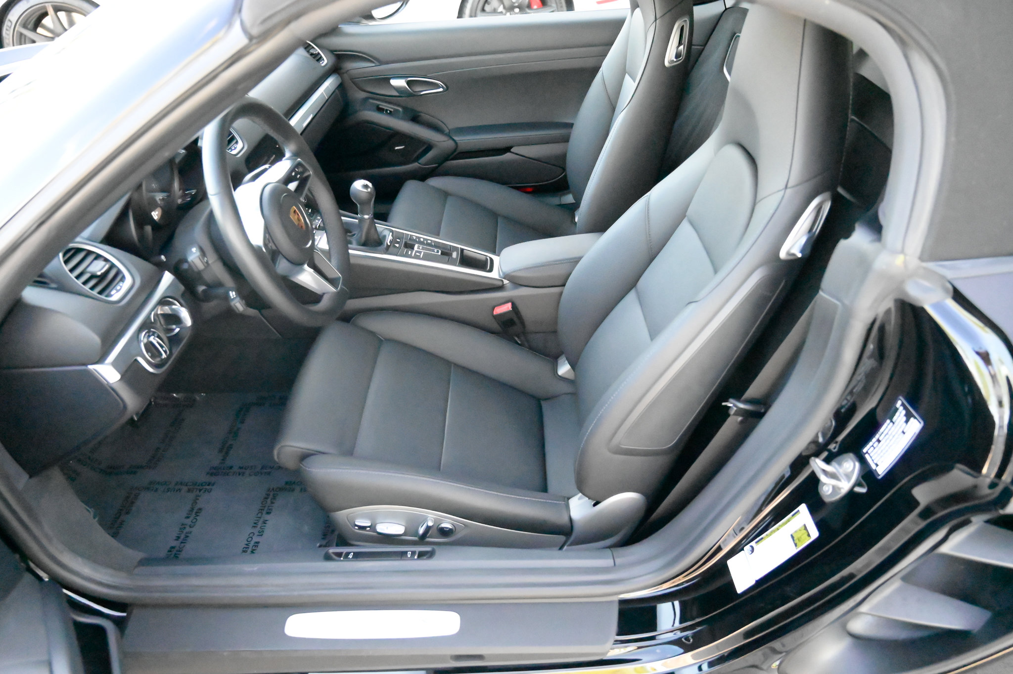 Used 2021 Porsche 718 Boxster S RWD image 17