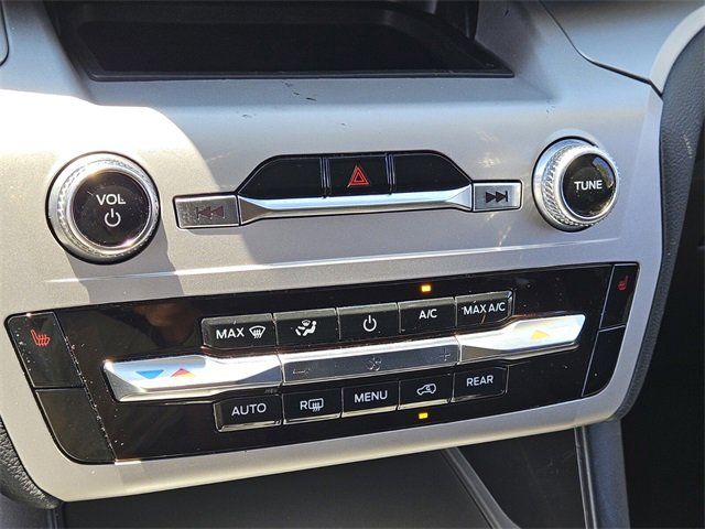 Used 2023 Ford Explorer XLT image 21