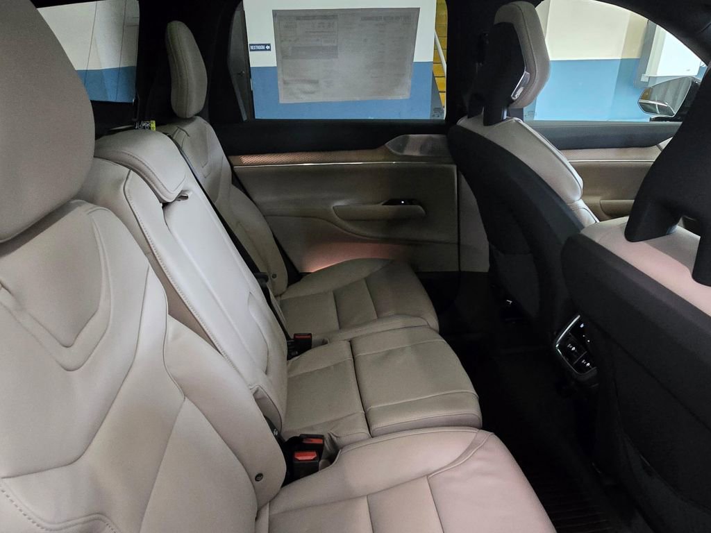 New 2026 Volvo EX90 Ultra AWD/4WD image 12