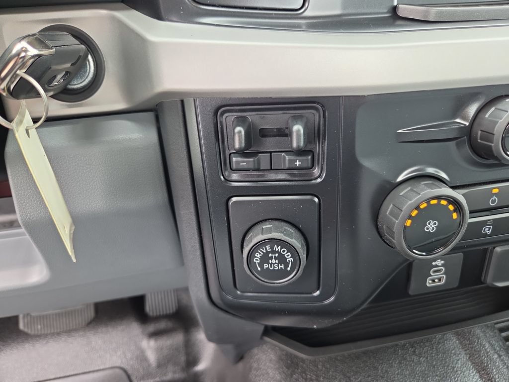 New 2026 Ford F250 XL RWD image 23