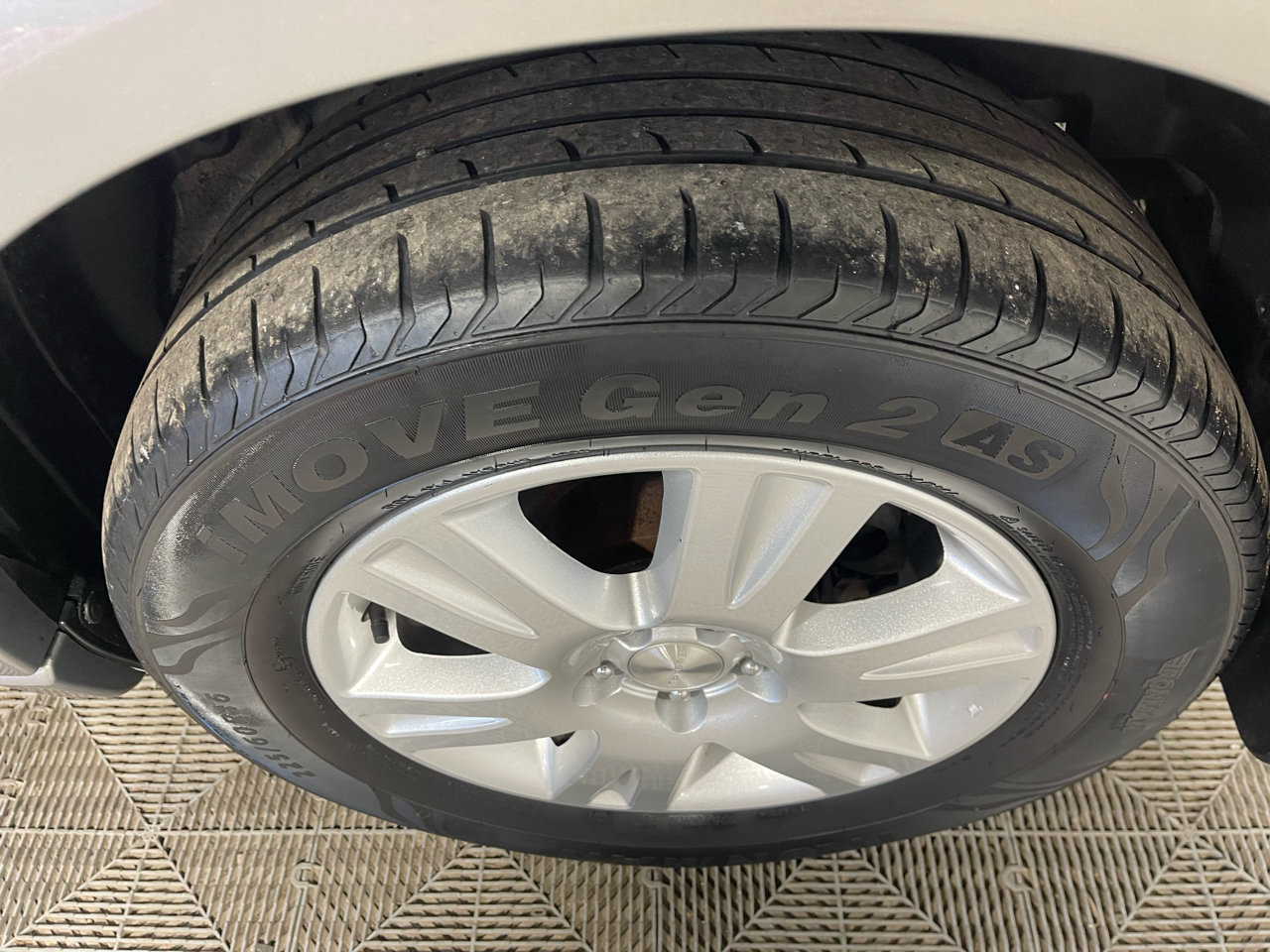 Used 2005 Subaru Outback 2.5i image 22