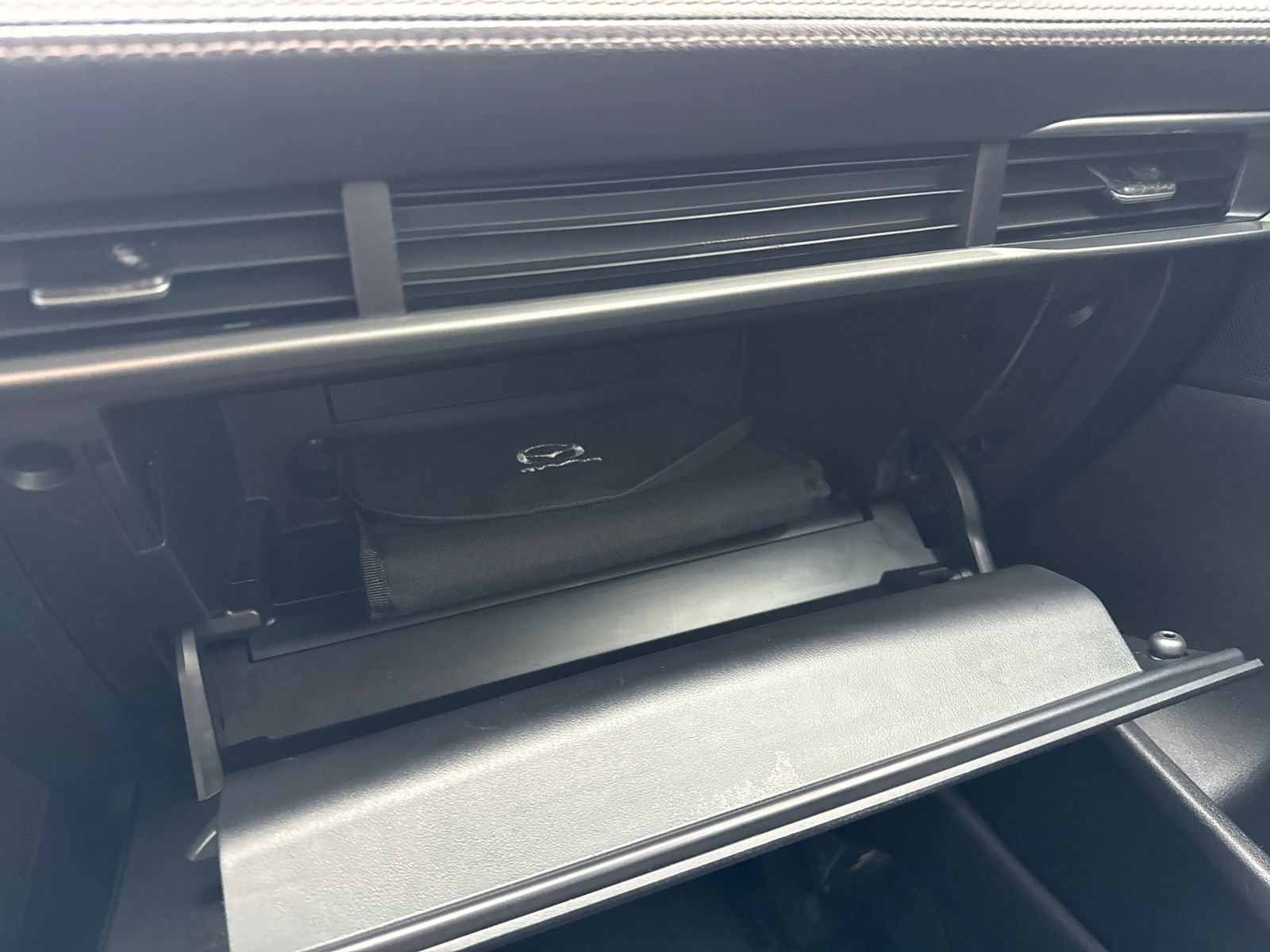 Used 2024 MAZDA MAZDA3 s FWD image 32