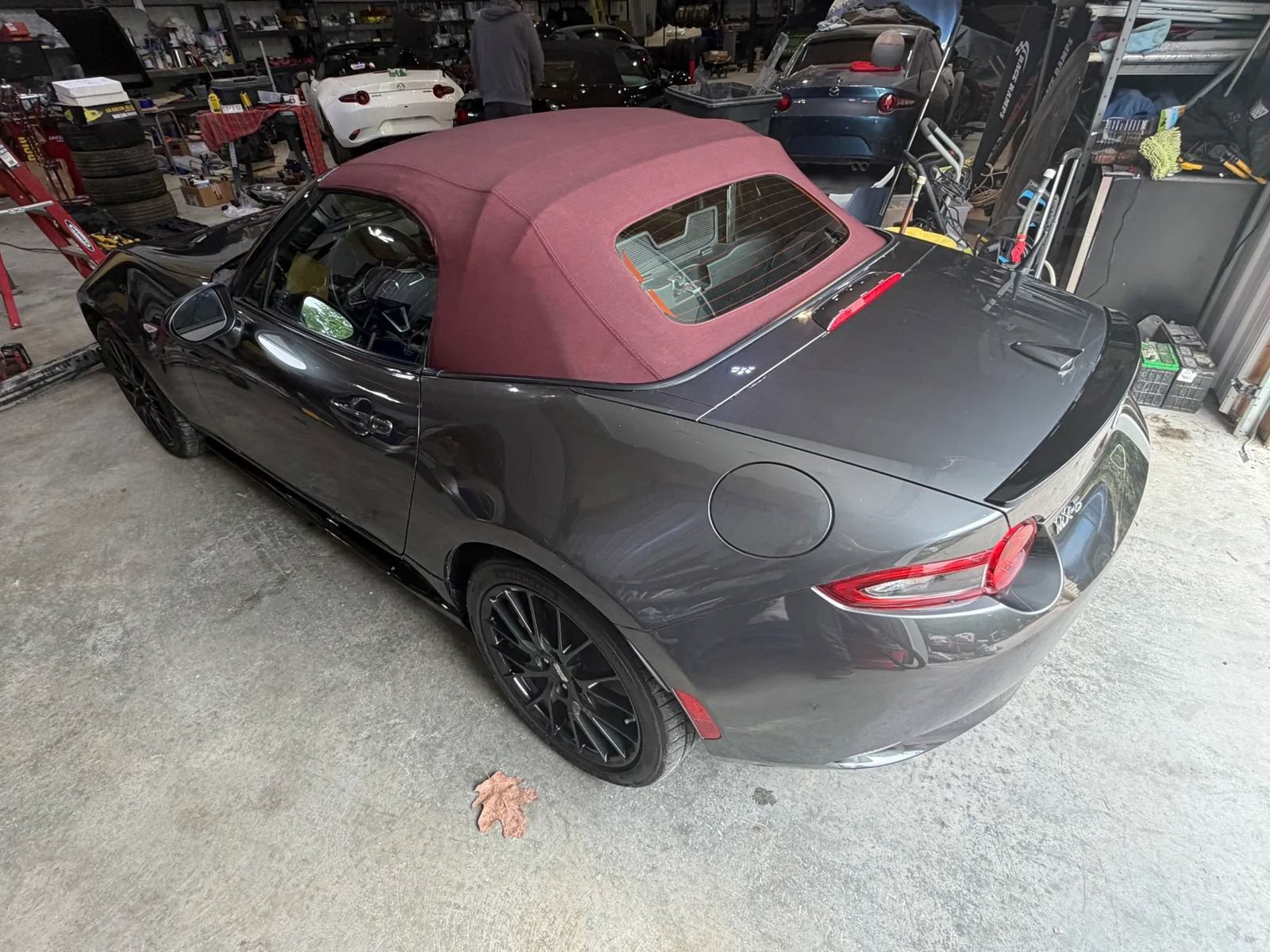 Used 2018 MAZDA MX-5 Miata Club w/ Brembo/BBS Recaro Package RWD image 5