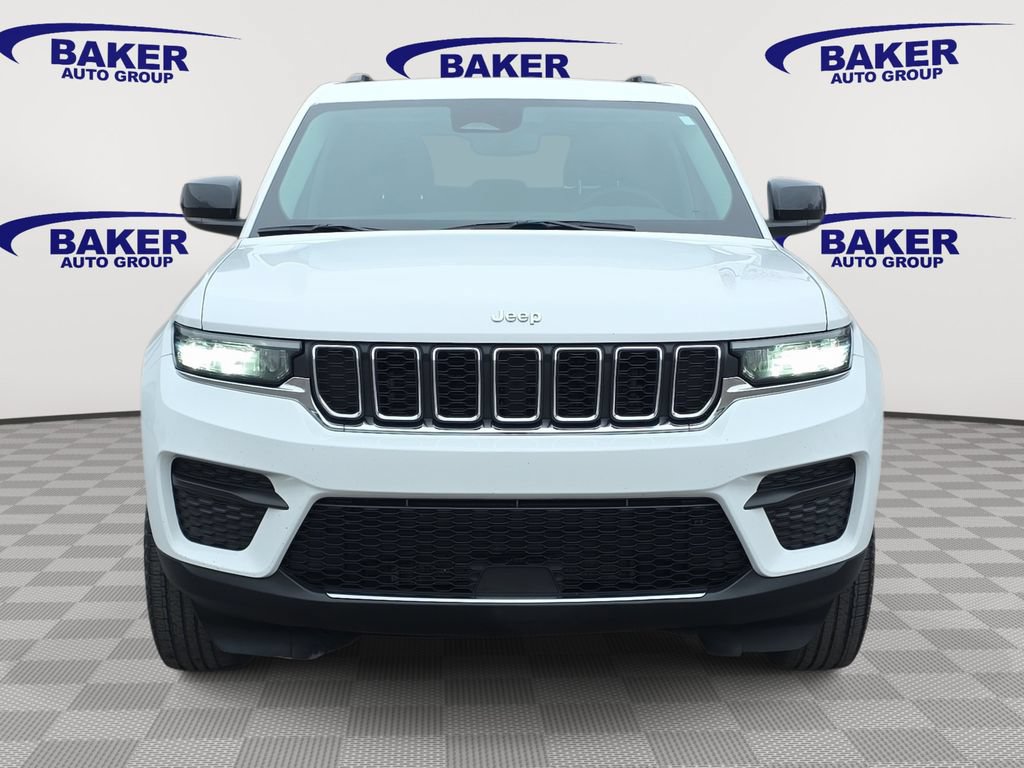 Used 2023 Jeep Grand Cherokee Laredo AWD/4WD image 8